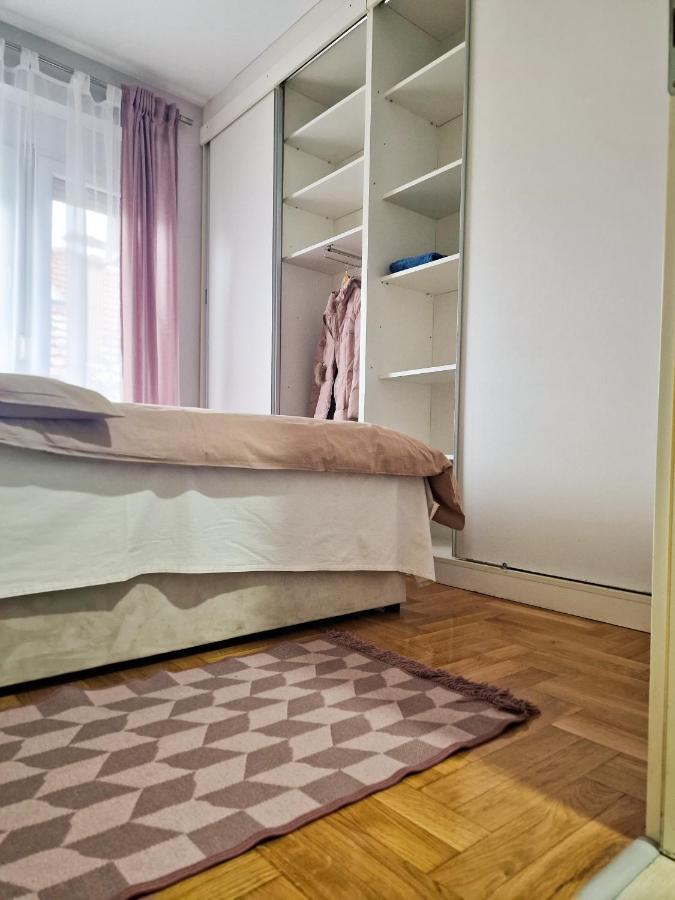 Quiet Center Daire Sremska Mitrovica Dış mekan fotoğraf